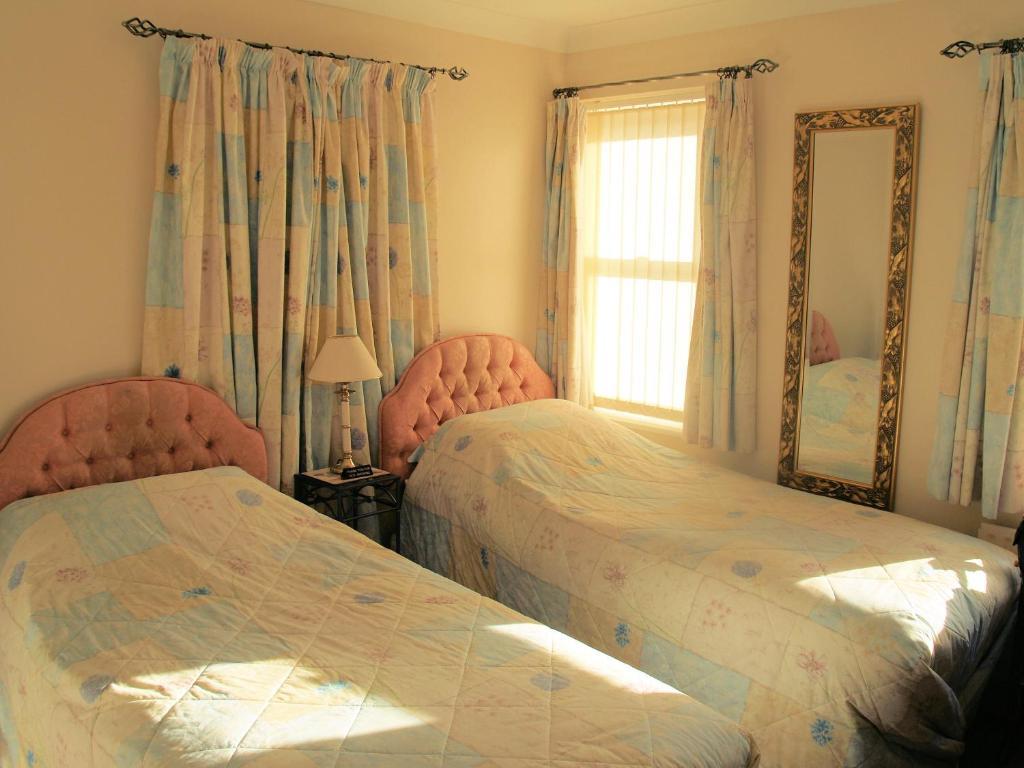 Отель Meadow House Burwell  Экстерьер фото
